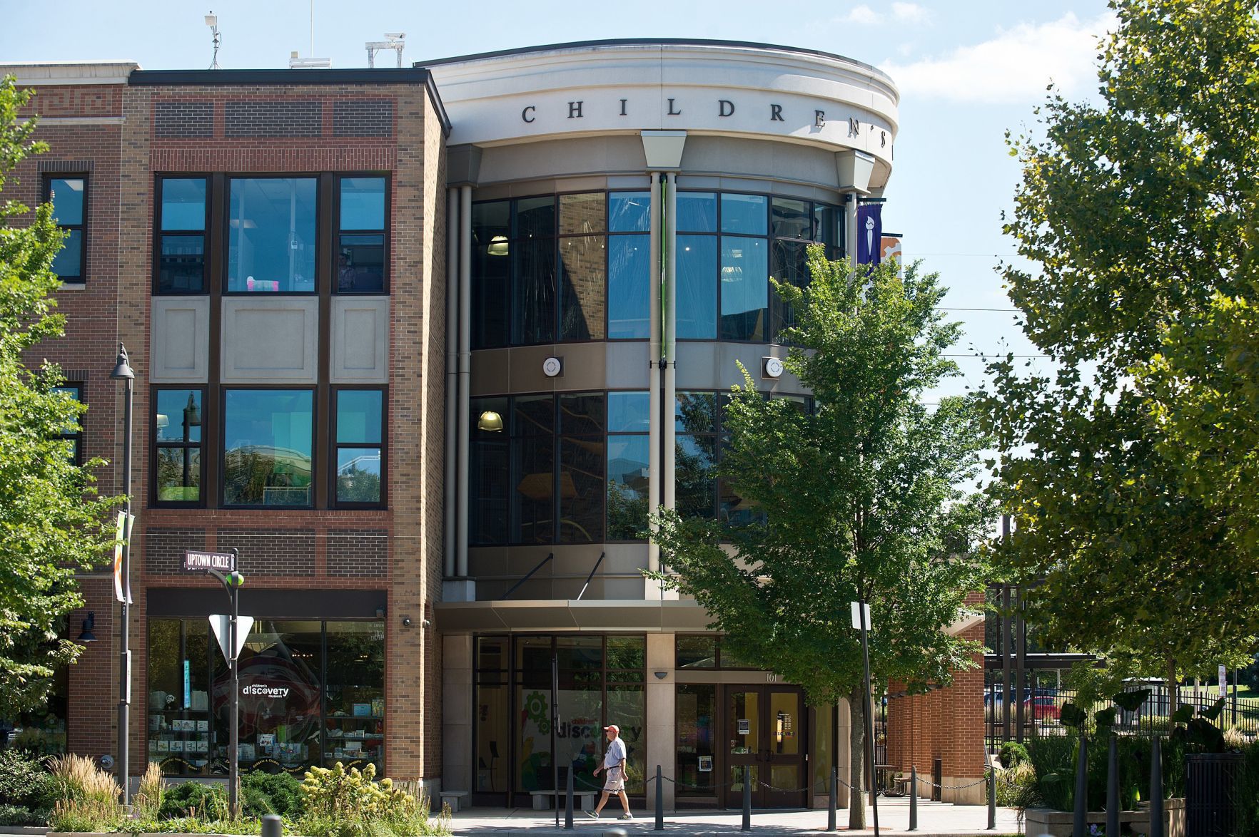 Let your curiosity lead you to the Children's Discovery Museum!